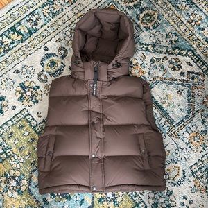 Aritzia Super Puff Vest